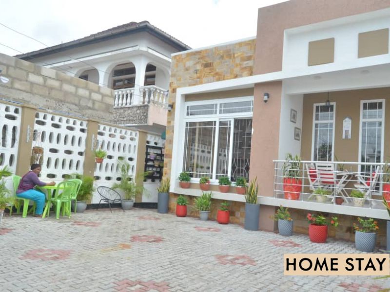 Lovely view to the house and the terrace.